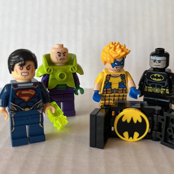 Lego Justice League DC Minifigure set - Picture 2 of 5